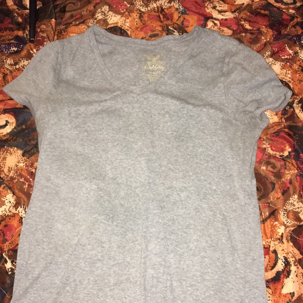 Grey V-neck short sleeve